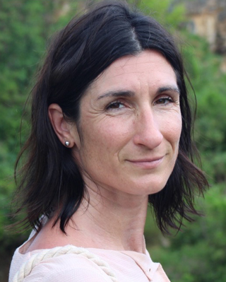 ValerieGUILLARD_320x_401.jpg